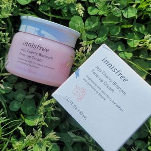 🟣Innisfree jeju cherry blossom Tone-up Cream